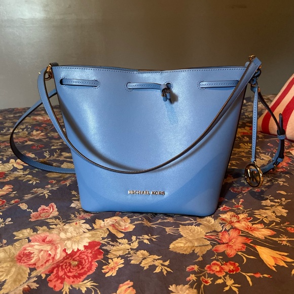 Micheal Kors Purse - Picture 1 of 3